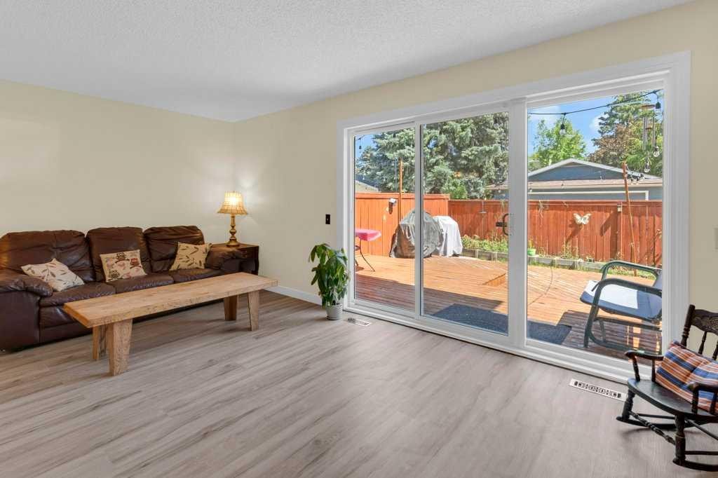 20 Midpark Gardens Se, Calgary, AB - Indoor