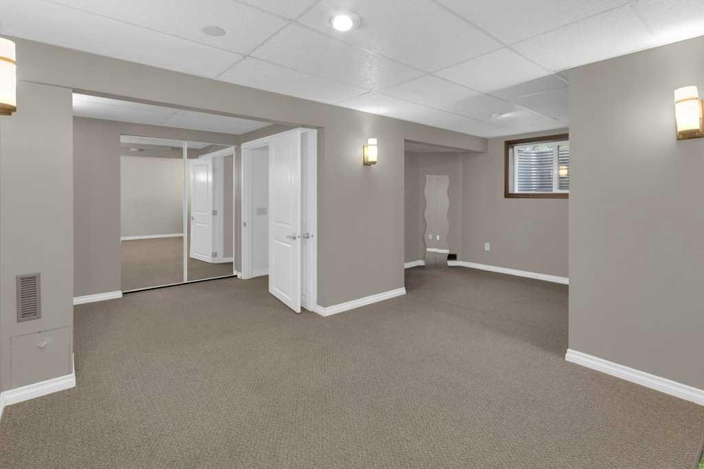 20 Midpark Gardens Se, Calgary, AB - Indoor