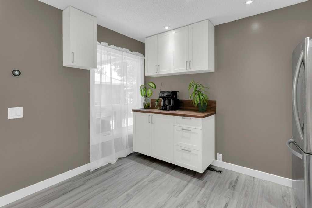 20 Midpark Gardens Se, Calgary, AB - Indoor