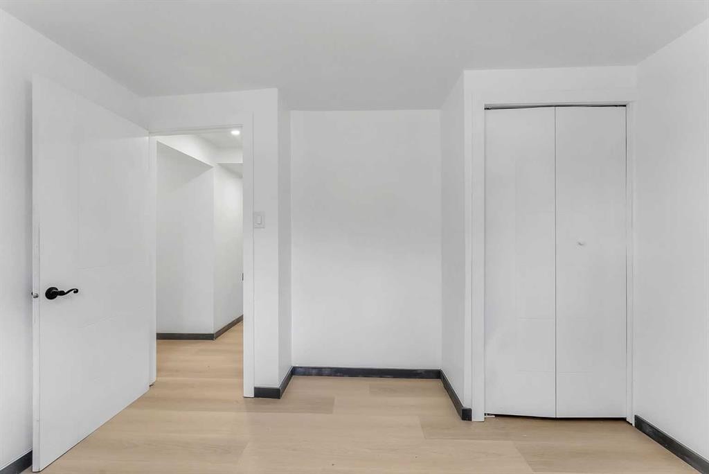 4108 13 Avenue Ne, Calgary, AB - Indoor Photo Showing Other Room