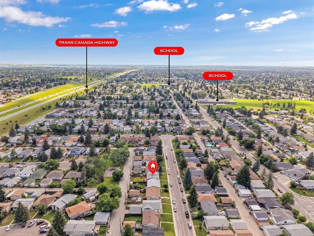 4108 13 Avenue Ne, Calgary, AB - Outdoor With View