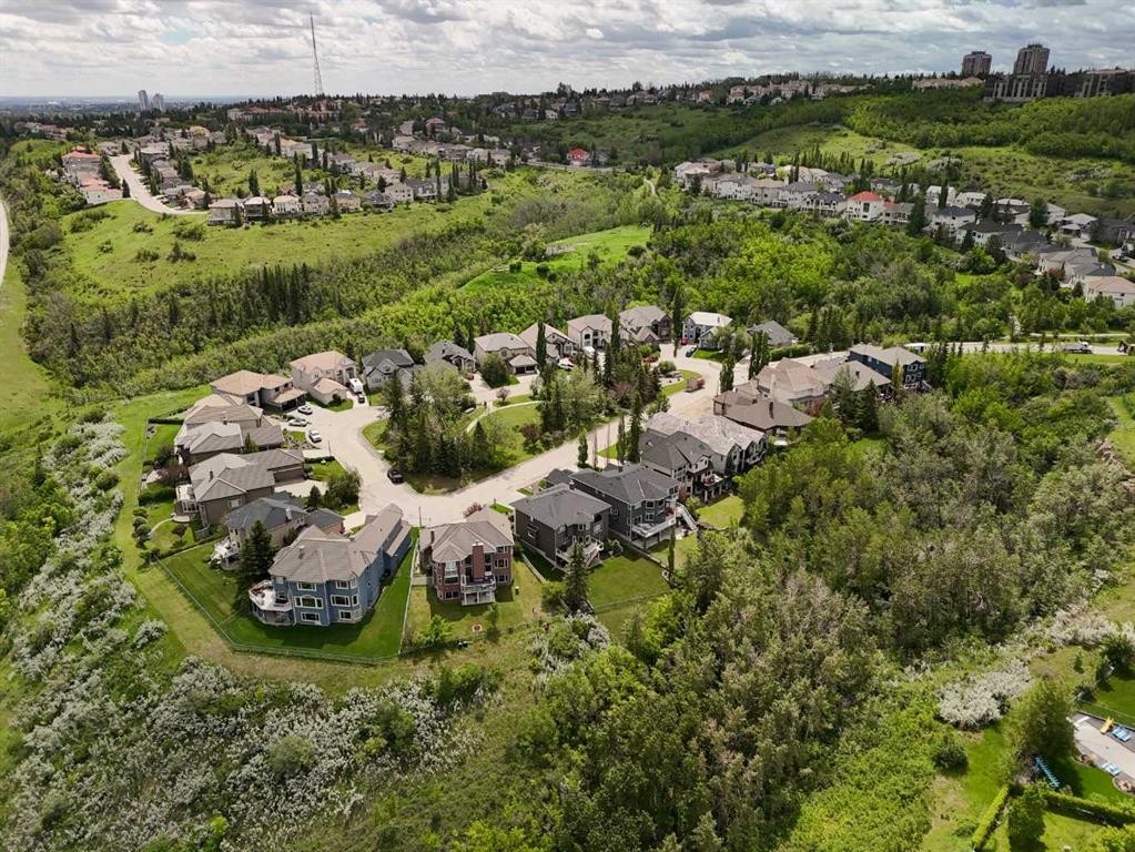 70 Patterson Close Sw, Calgary, AB