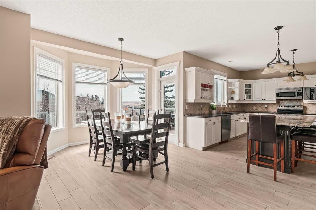 70 Patterson Close Sw, Calgary, AB