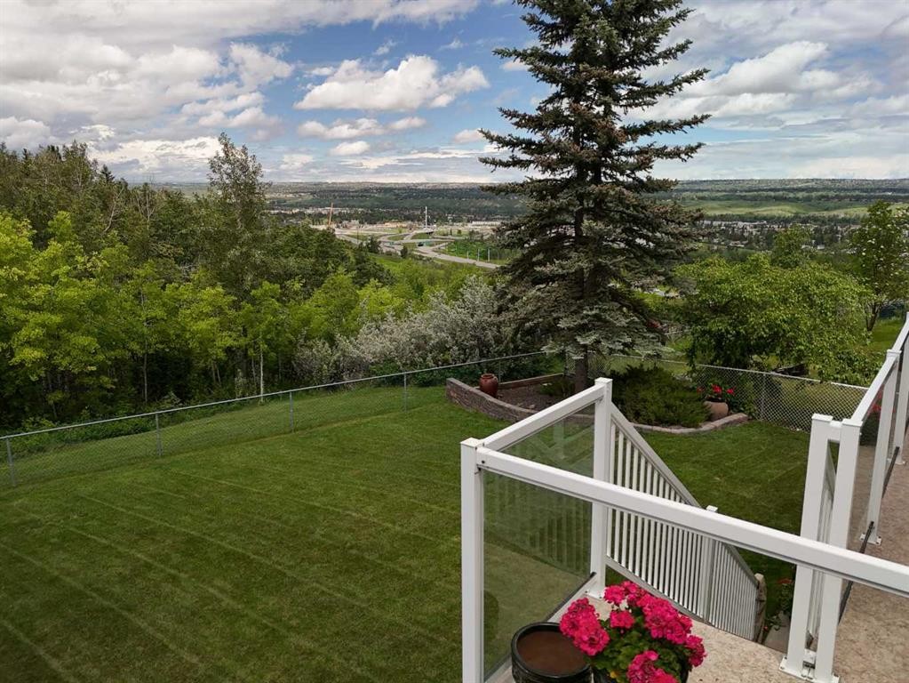 70 Patterson Close Sw, Calgary, AB