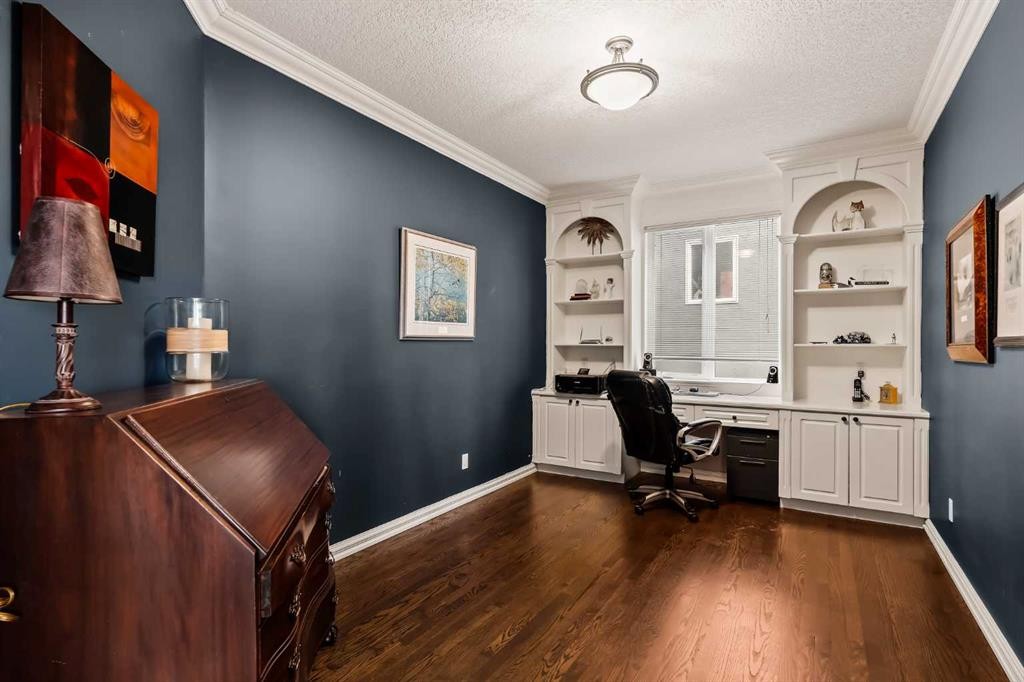 70 Patterson Close Sw, Calgary, AB