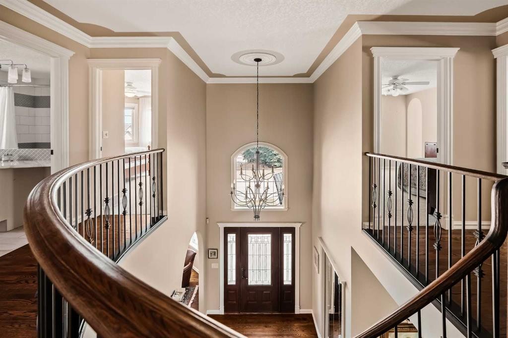 70 Patterson Close Sw, Calgary, AB