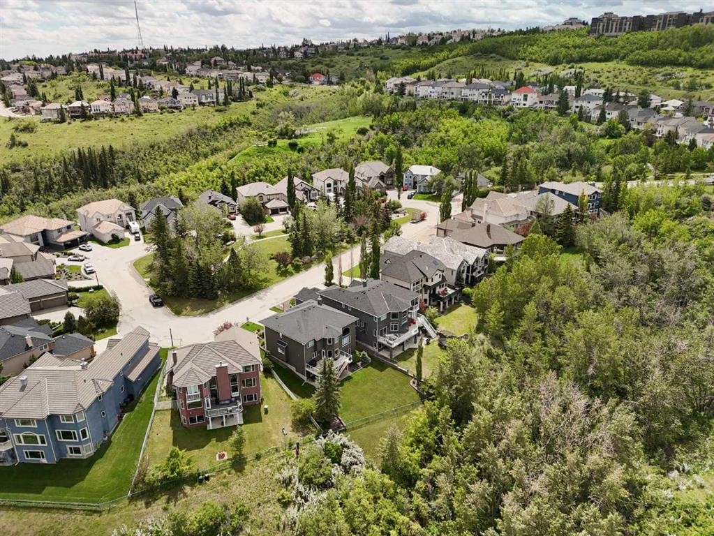70 Patterson Close Sw, Calgary, AB