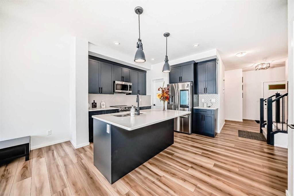 91 Walcrest Way Se, Calgary, AB