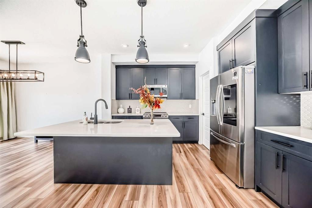 91 Walcrest Way Se, Calgary, AB