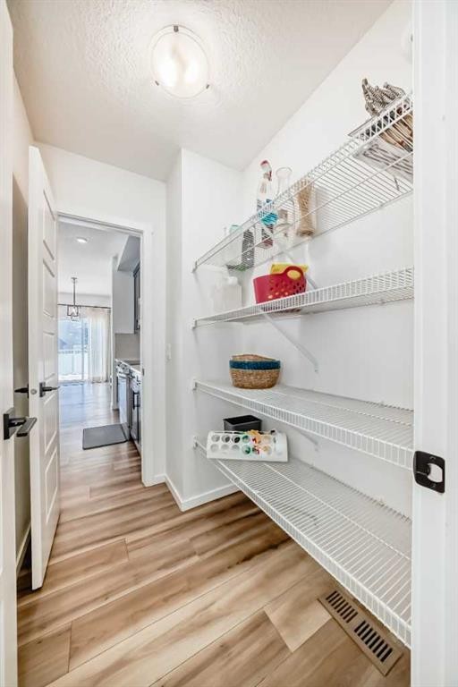 91 Walcrest Way Se, Calgary, AB
