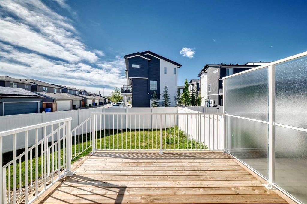 91 Walcrest Way Se, Calgary, AB