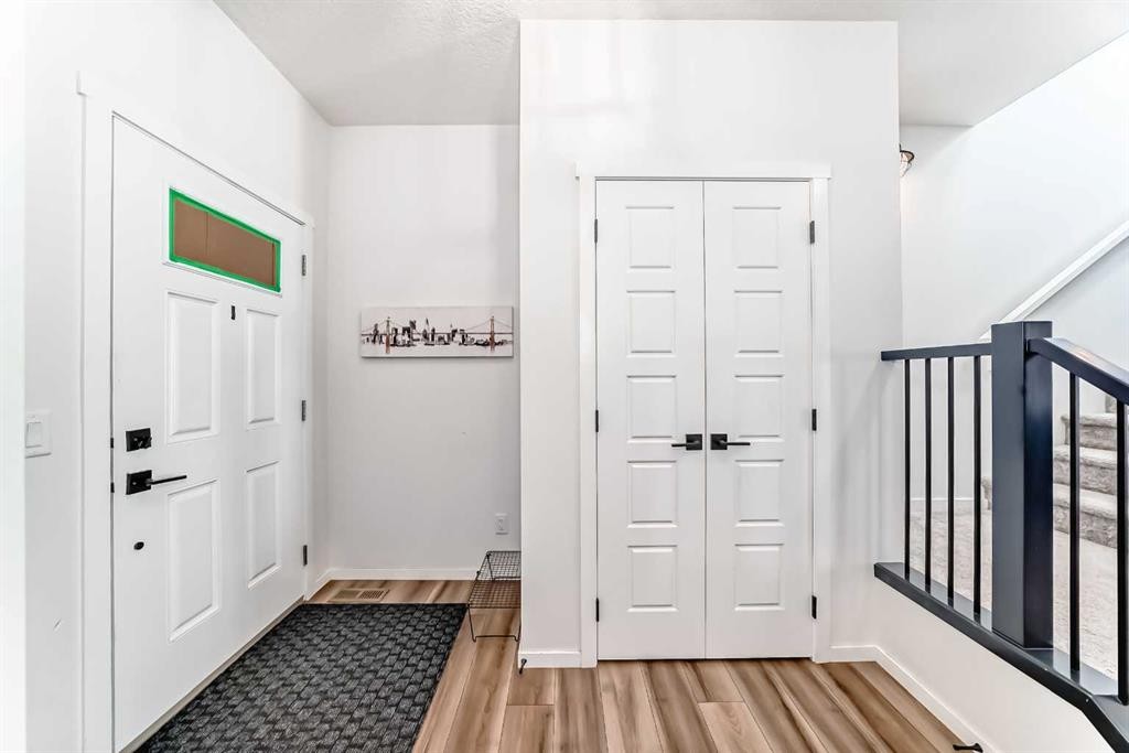 91 Walcrest Way Se, Calgary, AB