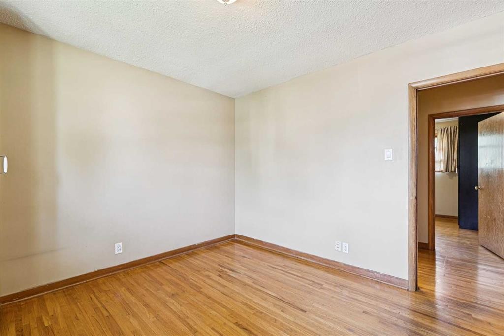 3103 13 Avenue Sw, Calgary, AB - Indoor Photo Showing Other Room