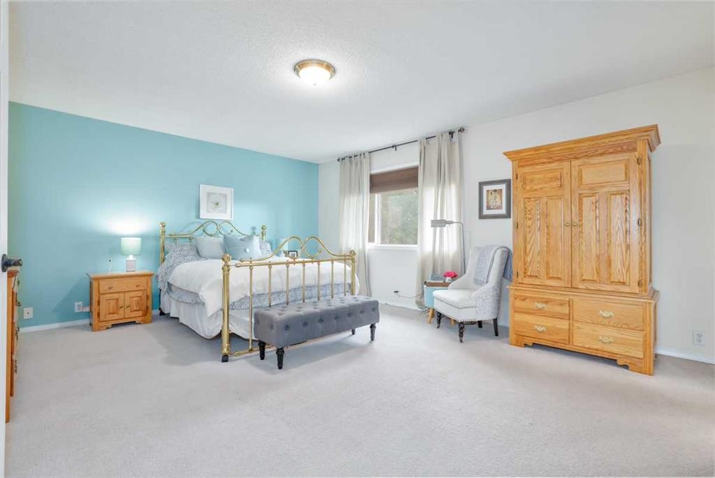210 Mt Douglas Court Se, Calgary, AB