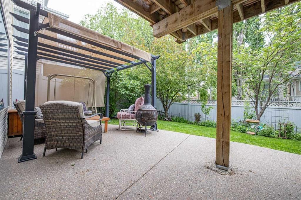 210 Mt Douglas Court Se, Calgary, AB