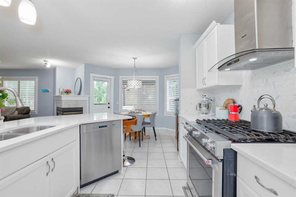 210 Mt Douglas Court Se, Calgary, AB