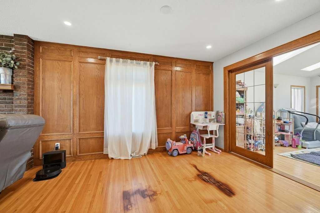 2415 Vista Crescent Ne, Calgary, AB - Indoor