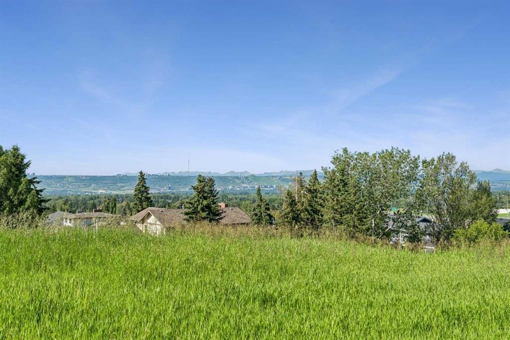 31 Edgehill Bay Nw, Calgary, AB - Outdoor With View