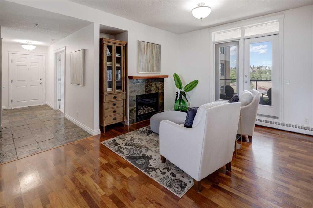 511-950 Centre Avenue Ne, Calgary, AB - Indoor With Fireplace