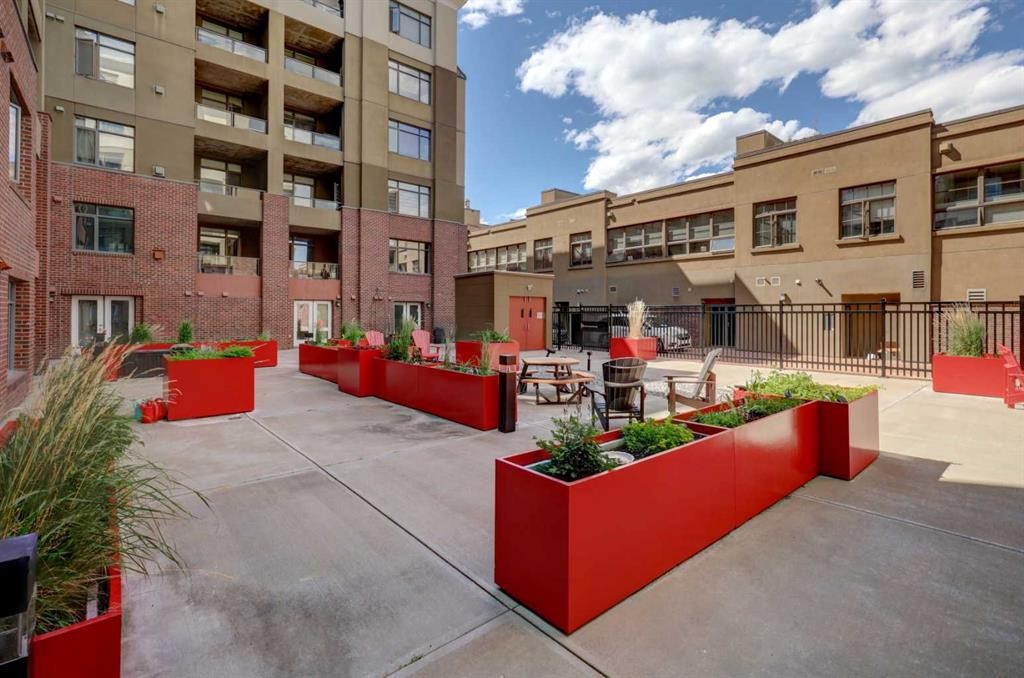 511-950 Centre Avenue Ne, Calgary, AB - Outdoor