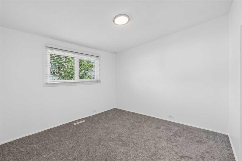 916 Mayland Drive Ne, Calgary, AB