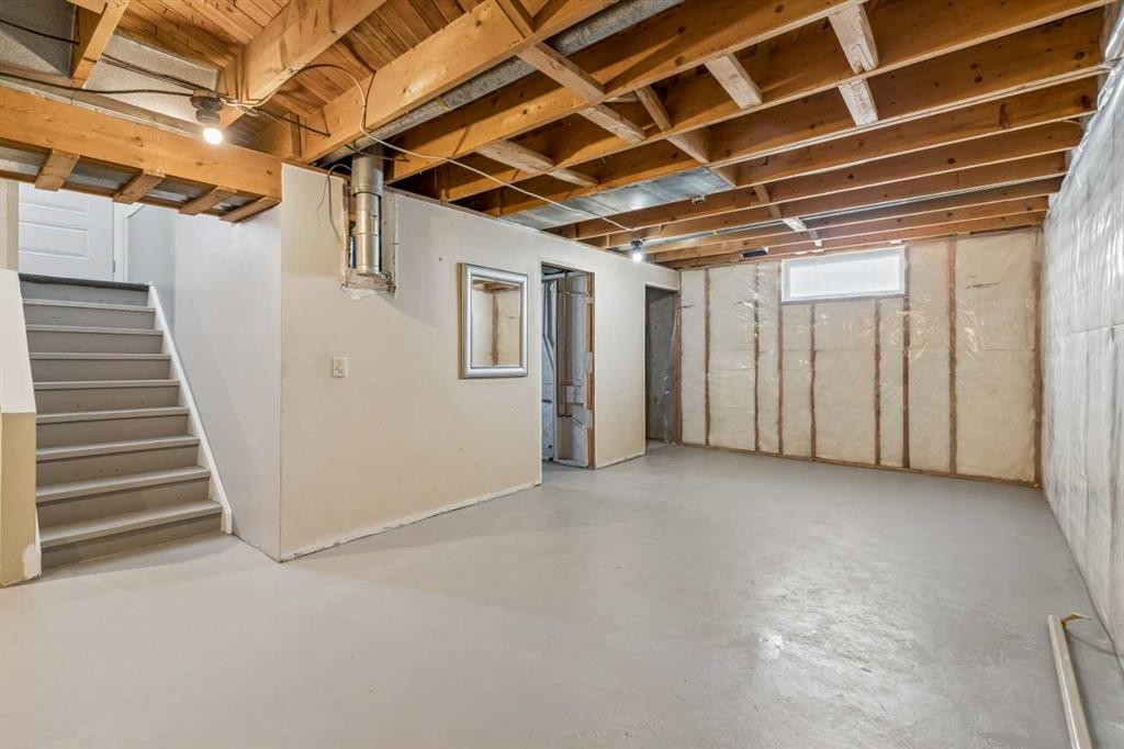 916 Mayland Drive Ne, Calgary, AB