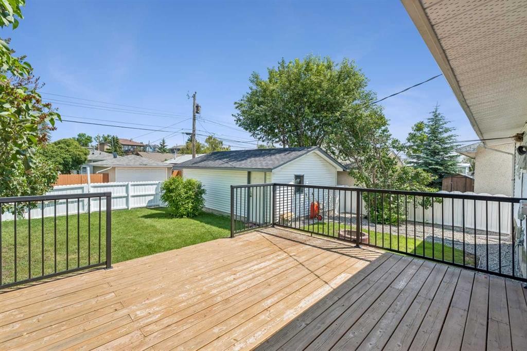 916 Mayland Drive Ne, Calgary, AB