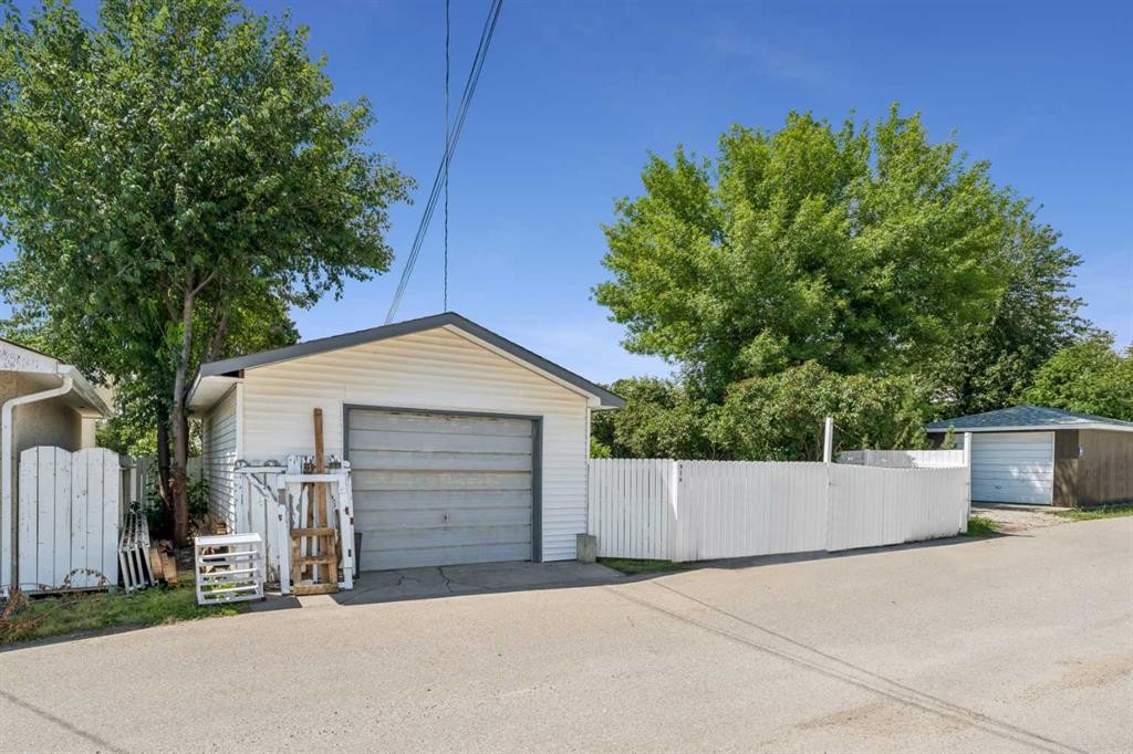 916 Mayland Drive Ne, Calgary, AB