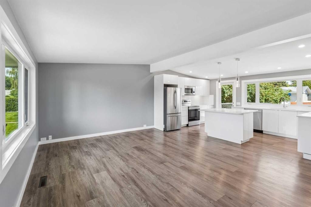 916 Mayland Drive Ne, Calgary, AB