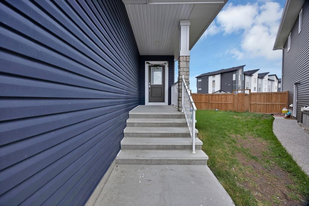 76 Red Embers Square Ne, Calgary, AB - Outdoor
