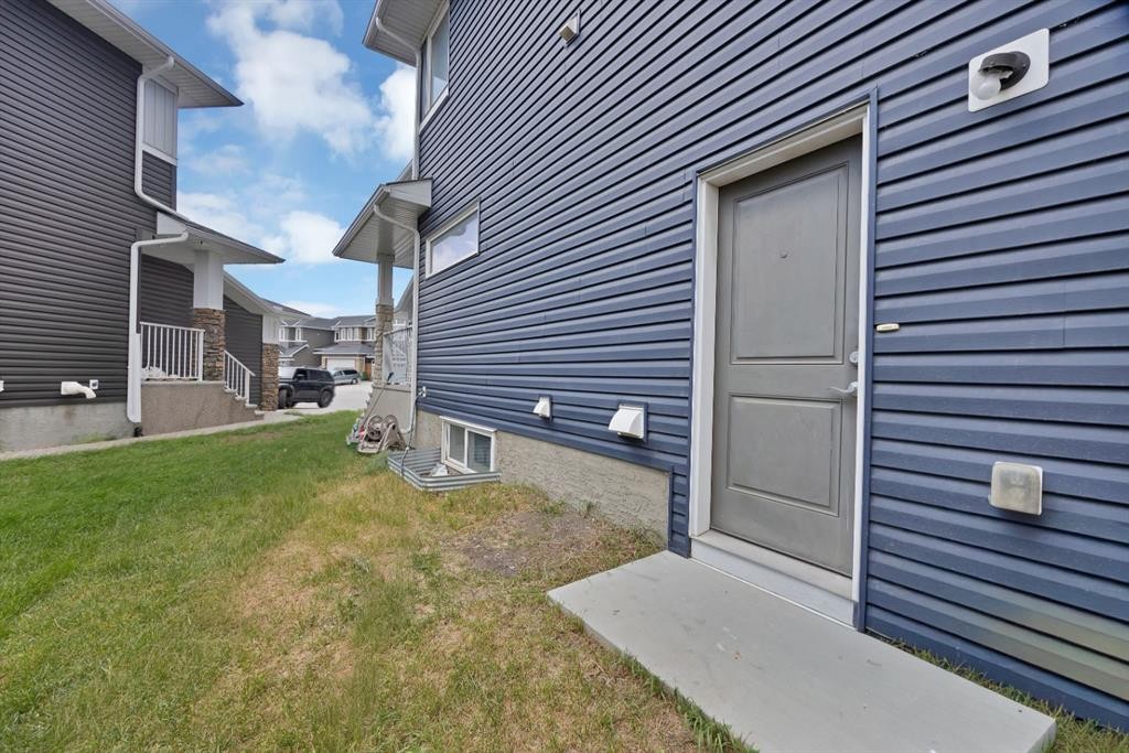 76 Red Embers Square Ne, Calgary, AB - Outdoor With Exterior