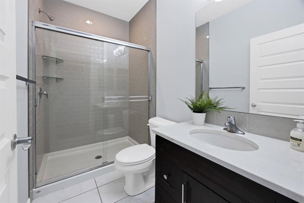 76 Red Embers Square Ne, Calgary, AB - Indoor Photo Showing Bathroom