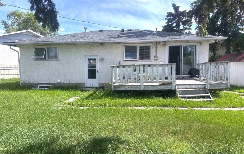 235 Penbrooke Close Se, Calgary, AB