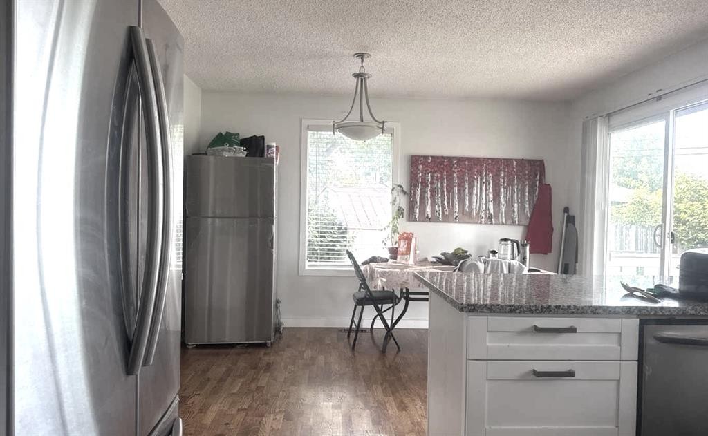 235 Penbrooke Close Se, Calgary, AB