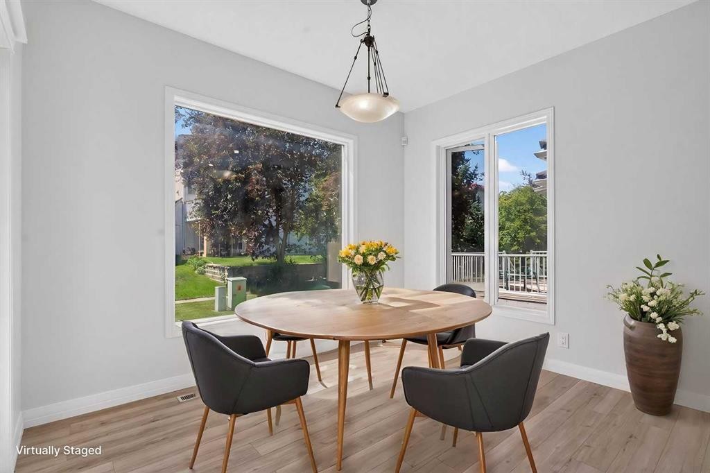 78 Hamptons Circle Nw, Calgary, AB - Indoor Photo Showing Dining Room