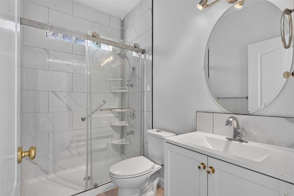 78 Hamptons Circle Nw, Calgary, AB - Indoor Photo Showing Bathroom
