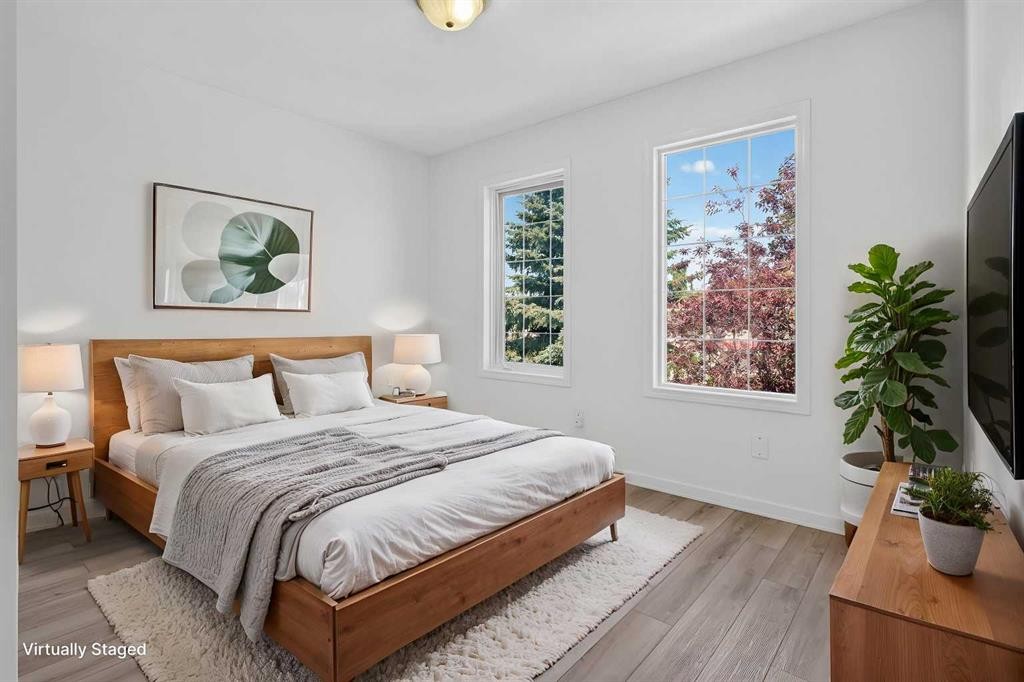 78 Hamptons Circle Nw, Calgary, AB - Indoor Photo Showing Bedroom
