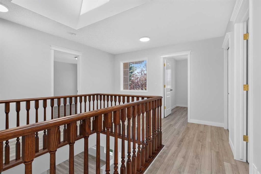 78 Hamptons Circle Nw, Calgary, AB - Indoor Photo Showing Other Room