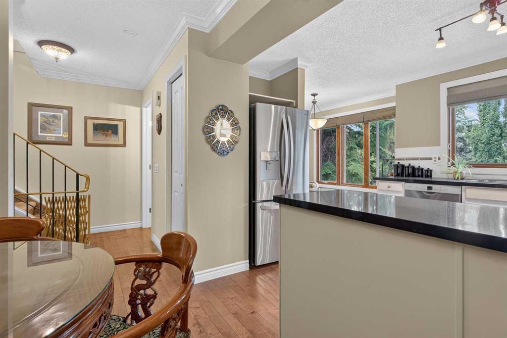 12-140 Point Drive Nw, Calgary, AB - Indoor