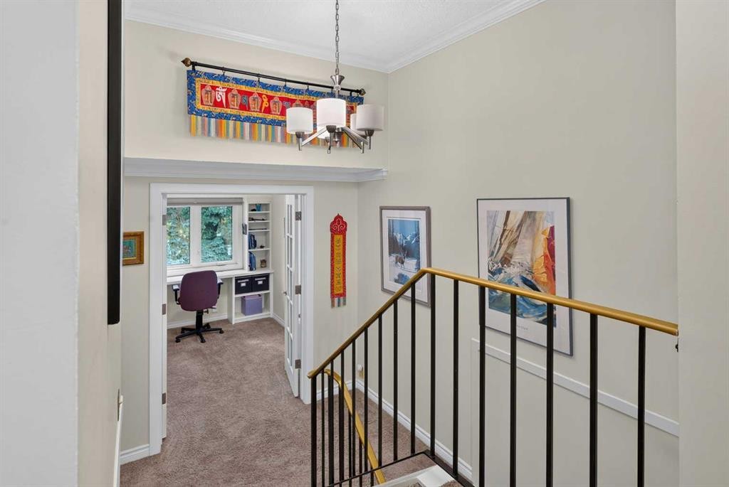 12-140 Point Drive Nw, Calgary, AB - Indoor Photo Showing Other Room