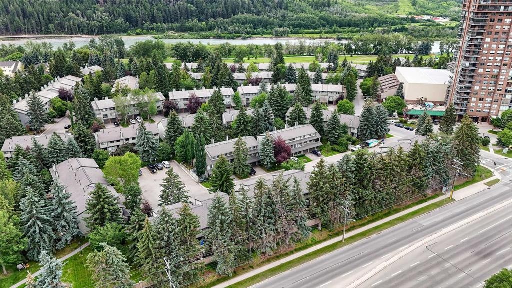 12-140 Point Drive Nw, Calgary, AB - Outdoor