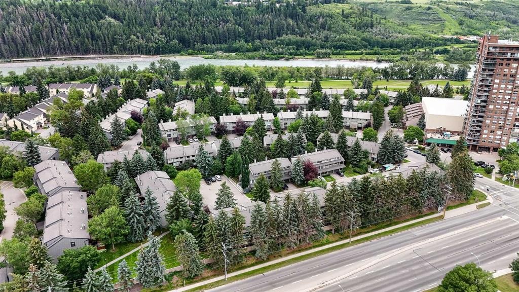 12-140 Point Drive Nw, Calgary, AB - Outdoor