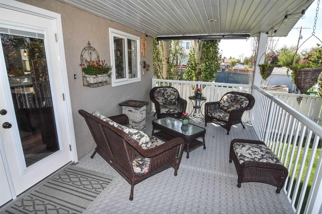 254 Maple Grove Crescent, Strathmore, AB