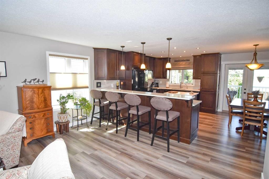 254 Maple Grove Crescent, Strathmore, AB