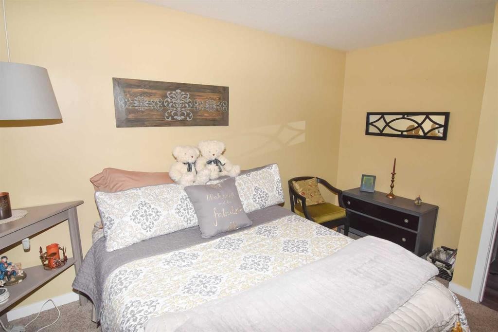 254 Maple Grove Crescent, Strathmore, AB