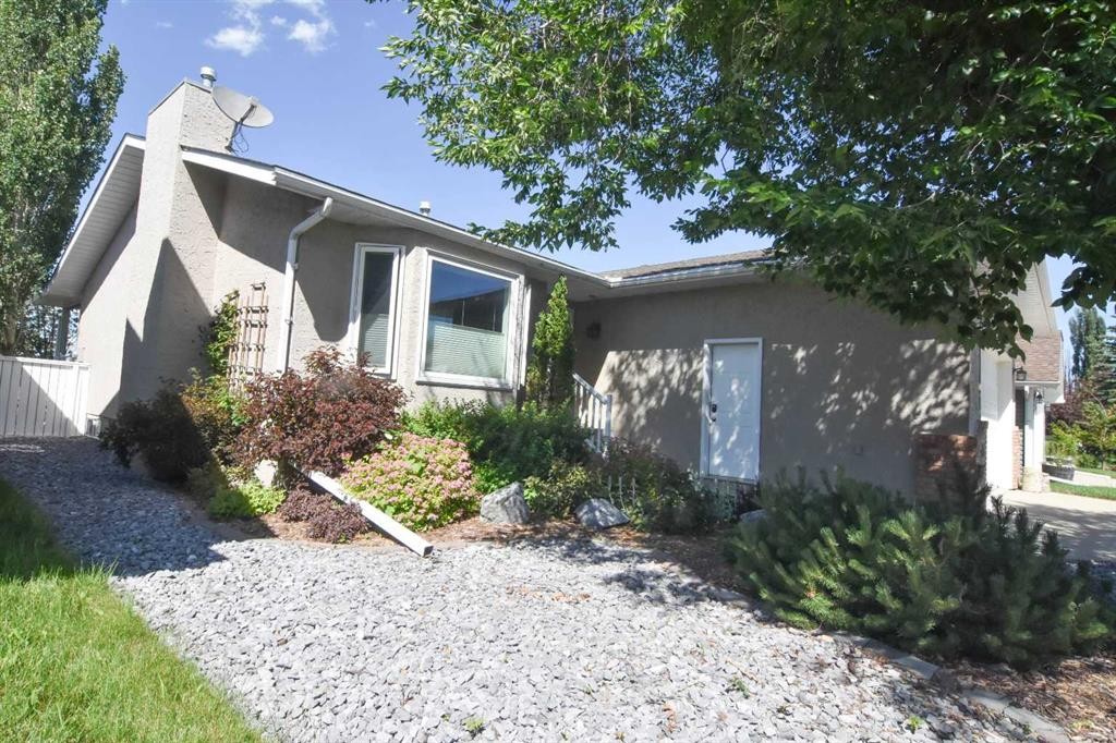 254 Maple Grove Crescent, Strathmore, AB