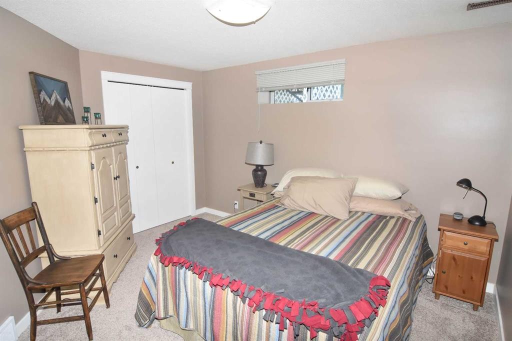 254 Maple Grove Crescent, Strathmore, AB