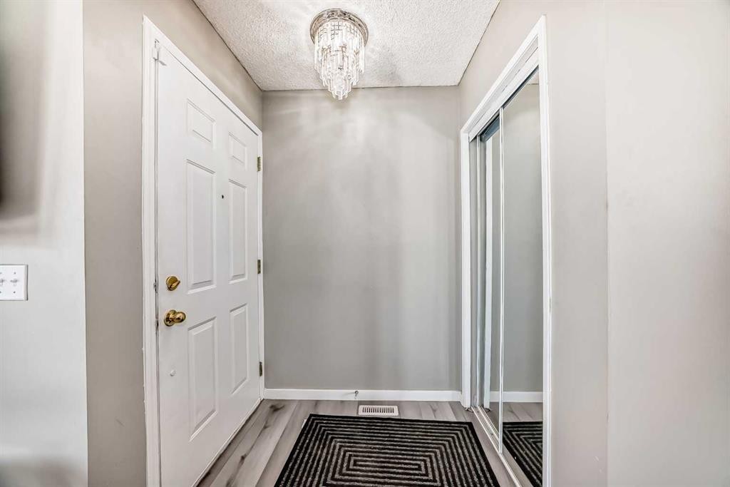 111 Martin Crossing Close Ne, Calgary, AB