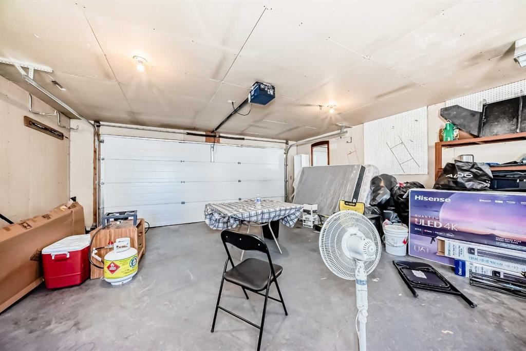 111 Martin Crossing Close Ne, Calgary, AB