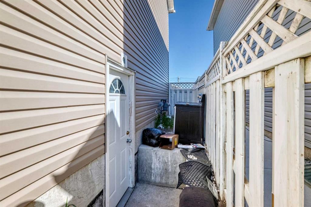 111 Martin Crossing Close Ne, Calgary, AB